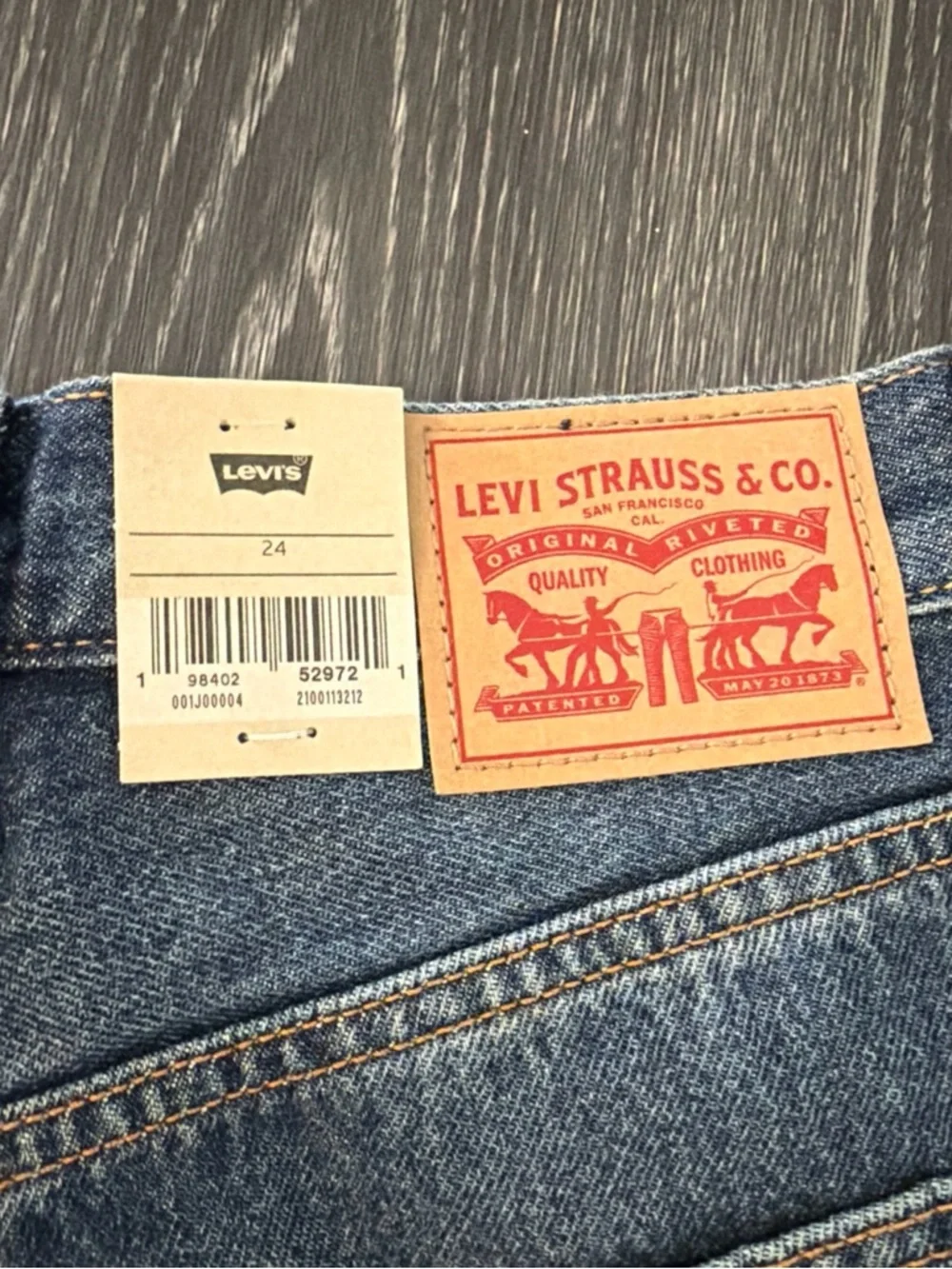 Levi's High-Rise Baggy Denim Shorts in Indigo Blue